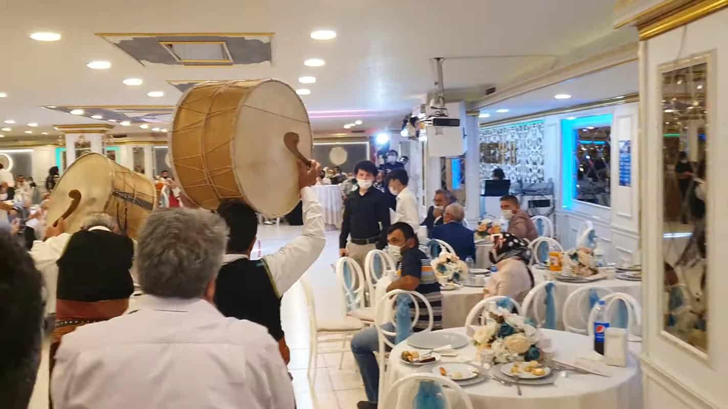 Mesafeli Hizmet Sözleşmesi Özel Gün Coşkusu