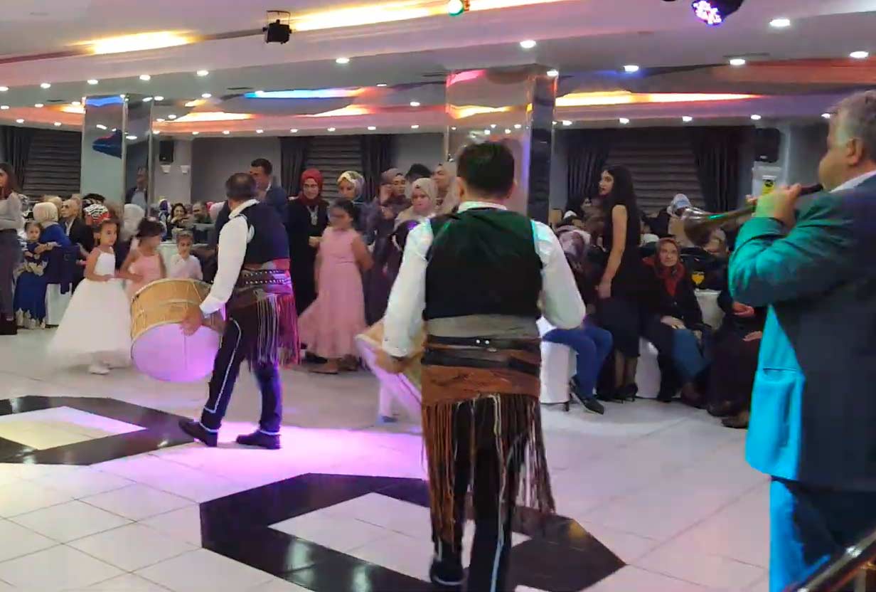Altınözü Halay Ekibi görsel
